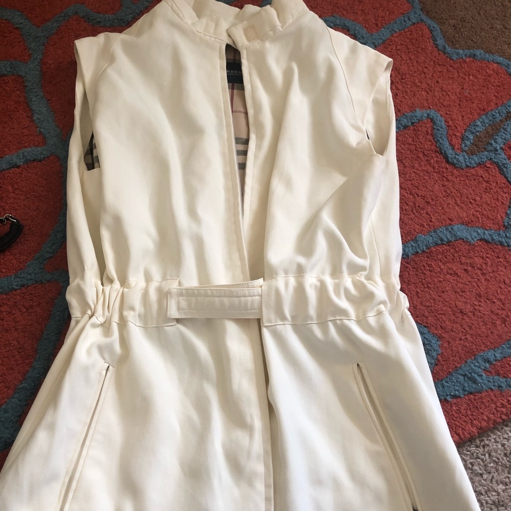 Burberry vest